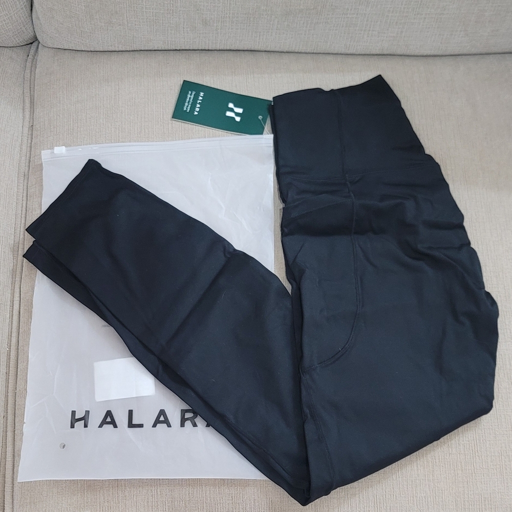 Halara leggings small
